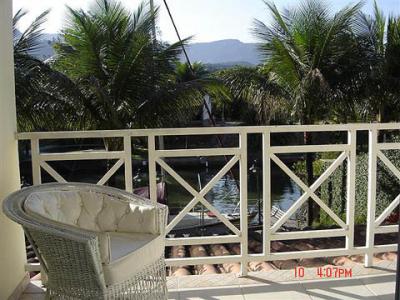 Casa de Canal a venda em Condomínio fechado de Angra dos Reis