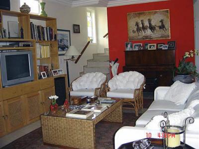 Casa de Canal a venda em Condomínio fechado de Angra dos Reis