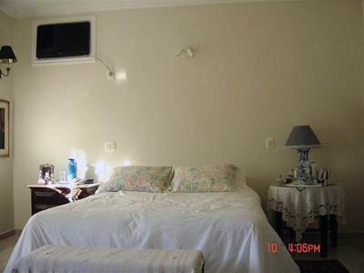 Casa de Canal a venda em Condomínio fechado de Angra dos Reis