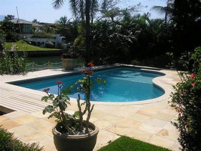 Casa a venda em Condomínio fechado de Angra dos Reis