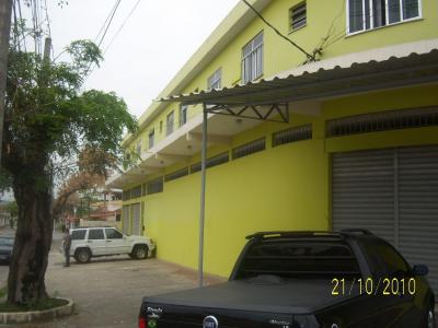 Vendo predio comercial com 04 apartamentos em Campo Grande serve igreja , mercado , lojas , clinicas