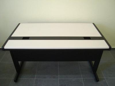 Vendo lote ou unidade de 8 mesas para escritório