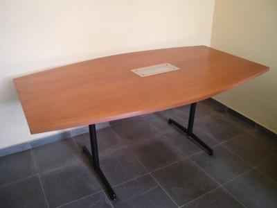 Vendo mesa de reunião de 6 lugares para escritório  