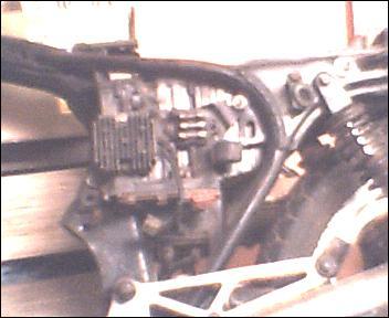 VENDO r$ 1500,00 ,1 CB 400 PRETA DESMONTADA COM MOTOR E 1 CHASSIS C/ DOC  DE CB 400,  TATUI SP