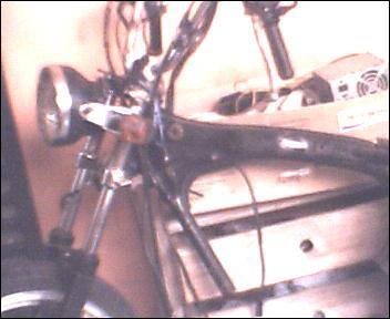 VENDO r$ 1500,00 ,1 CB 400 PRETA DESMONTADA COM MOTOR E 1 CHASSIS C/ DOC  DE CB 400,  TATUI SP