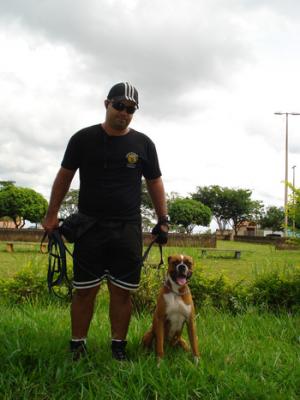 Dog Walker Uberaba (Adestramento e Passeios com Cães)
