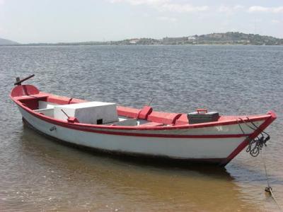 VENDO BARCO DE COMPENSADO NAVAL MUITO FORTE COM MOTOR DIESEL NS75 