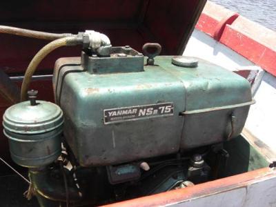 VENDO BARCO DE COMPENSADO NAVAL MUITO FORTE COM MOTOR DIESEL NS75 