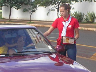 PANFLETAGEM EM CUIABÁ E V. GRANDE É COM A UNO!!