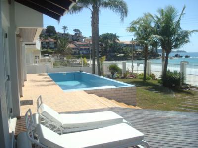 Casa Alto Padrão  frente para o mar