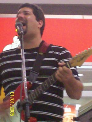 Música ao vivo - Marco Moraes - A música que move o seu mundo!