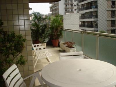 TIJUCA RJ VARANDÃO 20M2 SALÃO 50M2 4QTOS 2STS LAVBO 3VGS ESCRITURA.
