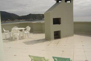 ALUGO APARTAMENTO FRENTE AO MAR