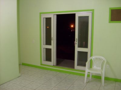 alugo apartamento 650,00 livre de agua luz e internet