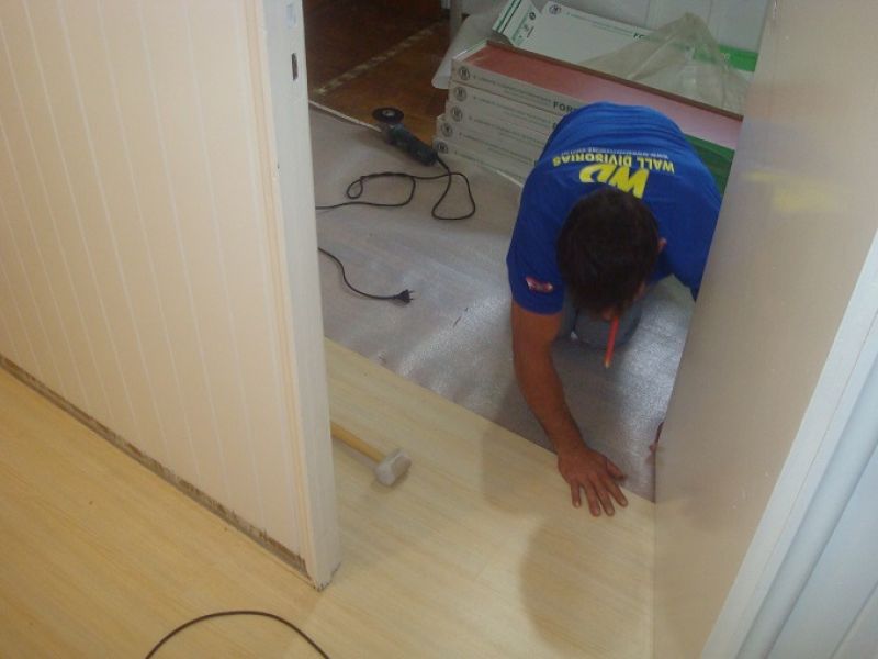 Piso laminado com garantia de 10 e 15 anos 