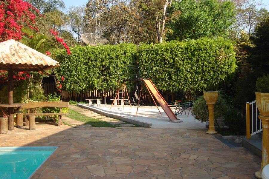 Sítio com Área Verde e Conforto