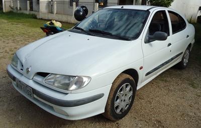 RENAULT MEGANE SEDAN RT 2.0 COMPLETÃO