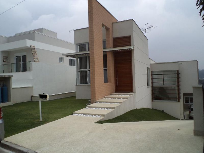 Casa Alto Padrão em Condomínio Fechado -  Arujá/SP