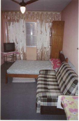 ALUGO KITCHENETTE EM SANTOS-SP PARA TEMPORADA  