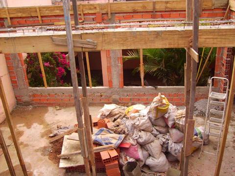 *construímos*reformamos e efetuamos pequenos reparos*