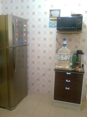 DIVIDO AP 2 D 2 BANH C EST. Q EST. TRAB. NÃO FUME