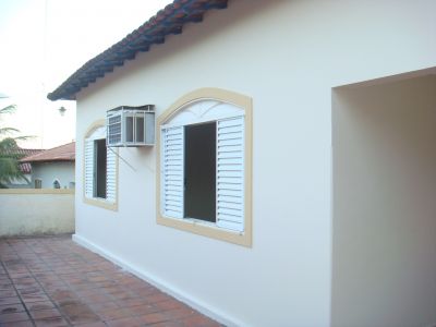 VENDE-SE CASA EM JUNQUEIRÓPOLIS