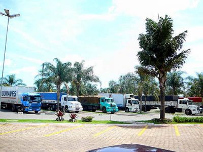 Posto de gazolina com lojas a venda na Castelo Branco, SP