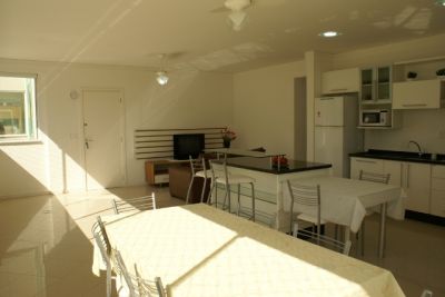 Lindo Apto em Meia Praia, Itapema, SC