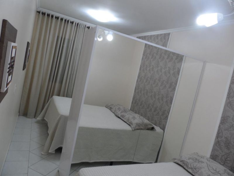 Temporada - Apto c/ Piscina frente ao mar - Praia Grande