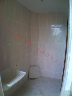 Olinto Imóveis vende Duplex 2 qts no Village em Rio das Ostras