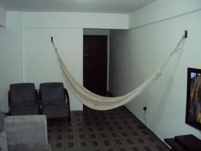APARTAMENTO EM CAPIM MACIO - VENDO OU TROCO