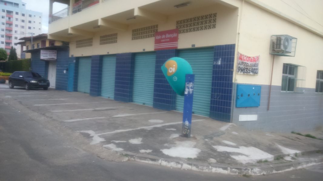 Aluga se apto grande na regiao de carapina