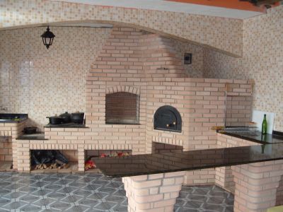 CHURRASQUEIRAS, FORNOS E FOGÕES A LENHA