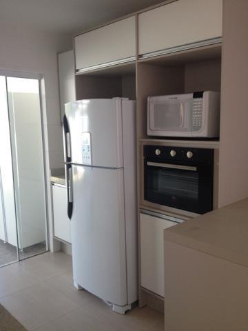 Casa em São José no bairro Forquilhinhas, 3 quartos, 2 vagas