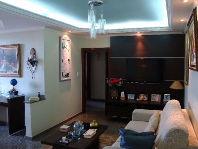 VENDO EXCELENTE 3 QUARTOS COM SUITE SQS 109