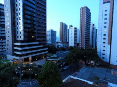 Aluga-se para temporada apartamentos na melhor área turistica de Fortaleza (Beira mar)