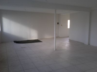 ALUGO SALA COMERCIAL COM 140M² EM LOCAL NOBRE DE CASA AMARELA - OPORTUNIDADE ÚNICA!!