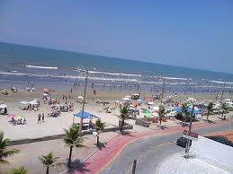 CASA EM MONGAGUÁ -CARNAVAL