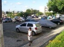 Vendo Apartamento 2/4 condomínio fechado