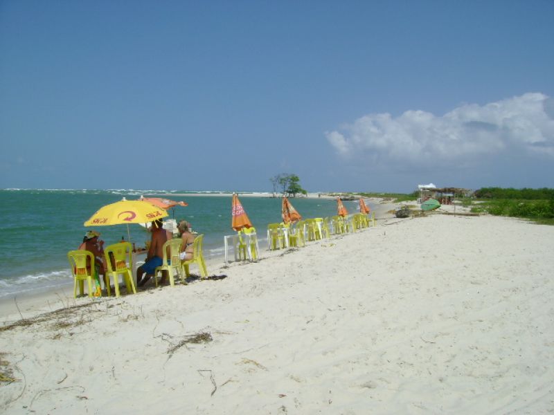 Casa com Piscina e Area de Lazer para Alugar na Barra Nova