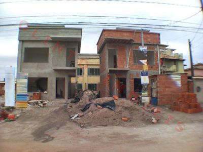 Olinto Imóveis vende Duplex 2 qts no Village em Rio das Ostras