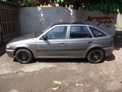 VENDO OU TROCO: VW-POINTER GLI 1.8, C/GNV
