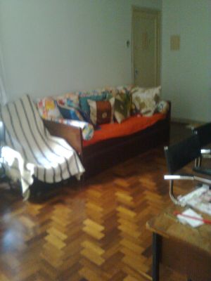 DIVIDO AP 2 D 2 BANH C EST. Q EST. TRAB. NÃO FUME