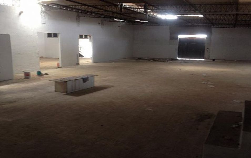 Galpão em Dix-Sept Rosado - Cód. 1165