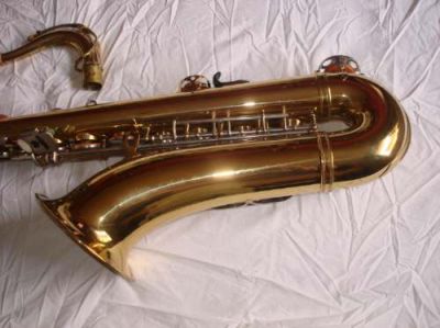 Sax tenor Peace dourado com chaves cromadas