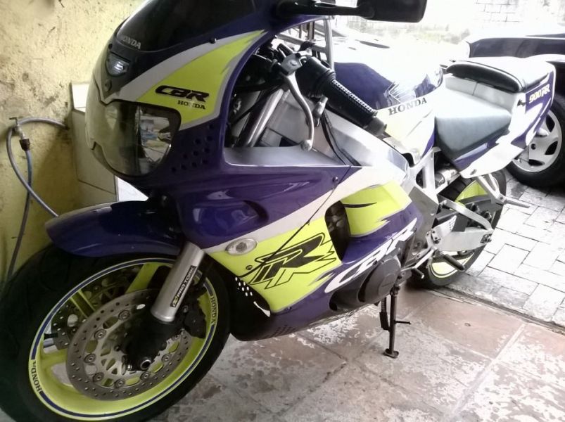 Honda cbr 900 rr fire blade 95 troco