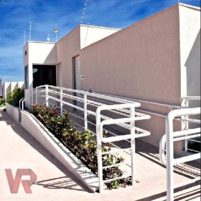 Vendo casas em condominio fechado no Bairro Jardim Das Palmeiras 2    99.800