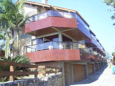 Bombinhas apartamentos beira mar até 9 pessoas