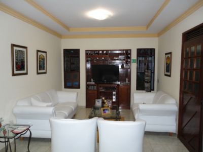 VENDO EXCELENTE CASA