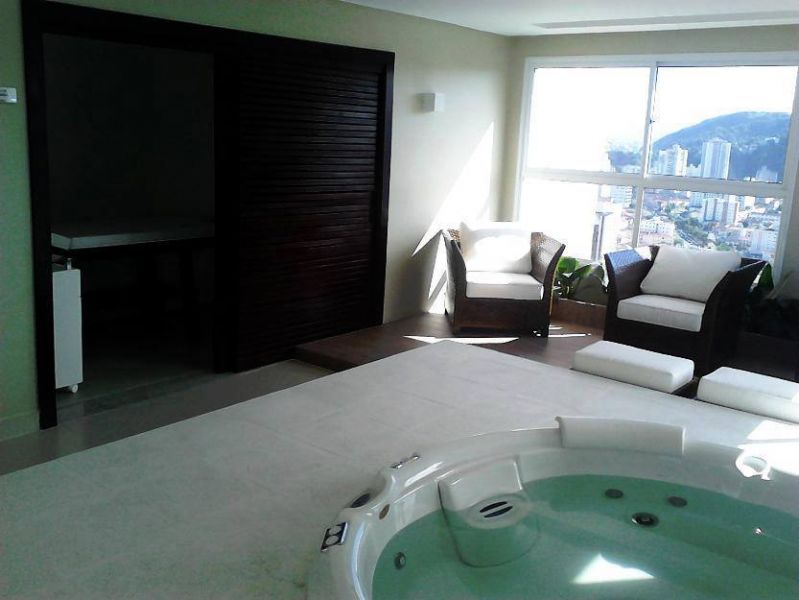 Apto em Santos Gonzaga 3 dorm / 02 vagas lazer completo 